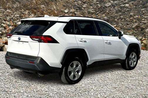 2021 Toyota RAV4 Hybrid LE