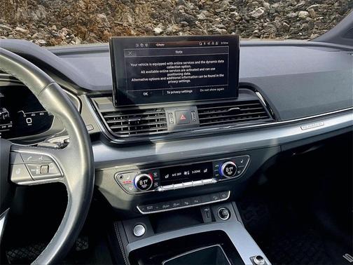 2022 Audi Q5 45 S line Prestige