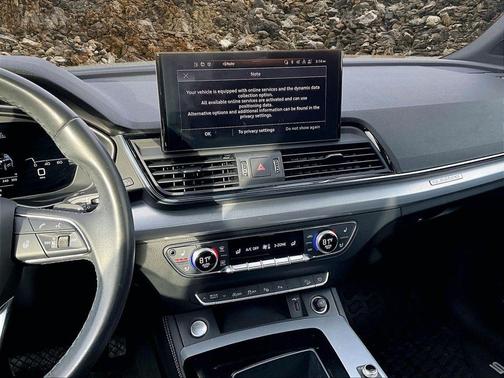 2022 Audi Q5 45 S line Prestige