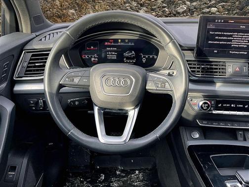 2022 Audi Q5 45 S line Prestige