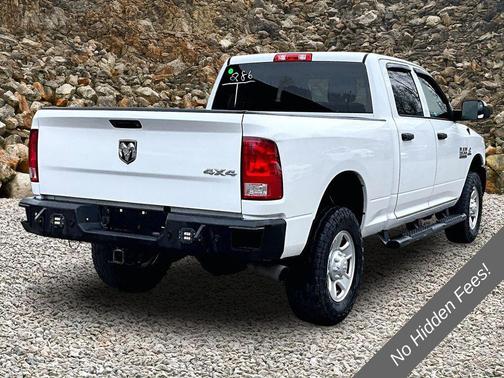 Bright White Clearcoat 2017 RAM 3500 Tradesman Crew Cab 4x4 6'4' Box