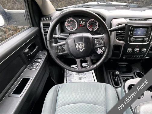 Bright White Clearcoat 2017 RAM 3500 Tradesman Crew Cab 4x4 6'4' Box