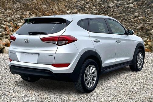 2018 Hyundai TUCSON SE