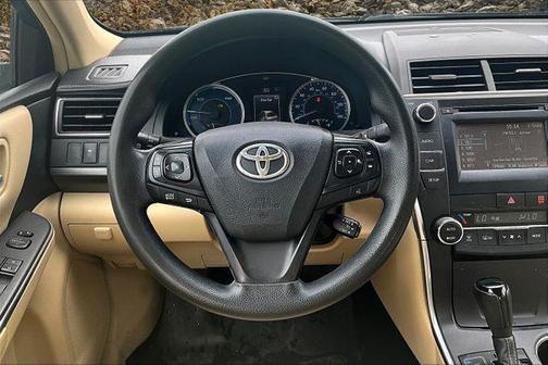 2015 Toyota Camry Hybrid LE