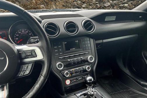 2015 Ford Mustang V6