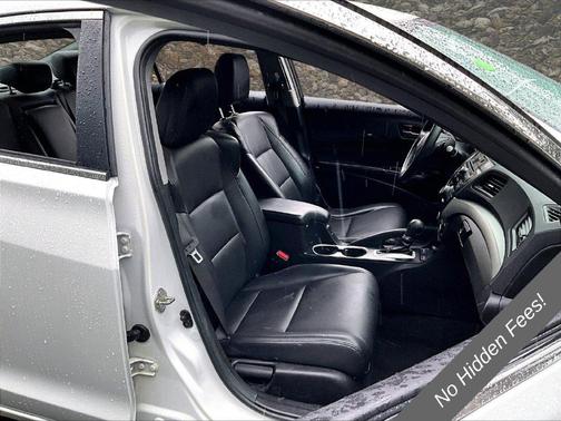 White 2017 Acura ILX 2.4L