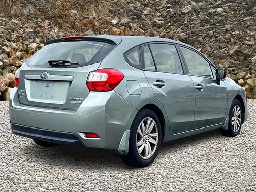 2016 Subaru Impreza 2.0i Premium