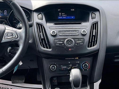 Ingot Silver 2017 Ford Focus SE