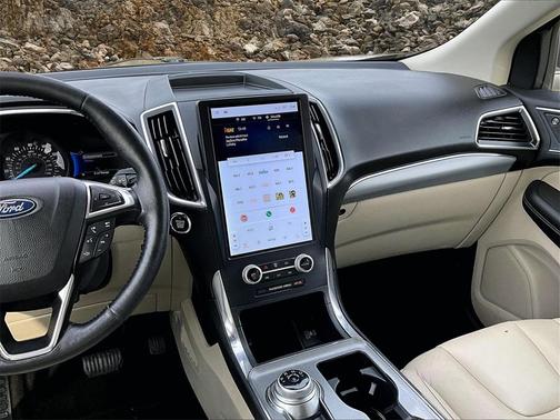 2021 Ford Edge Titanium
