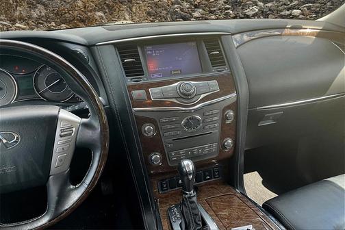 2017 INFINITI QX80 Base