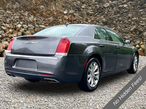 Granite Crystal Metallic Clearcoat 2017 Chrysler 300 Limited