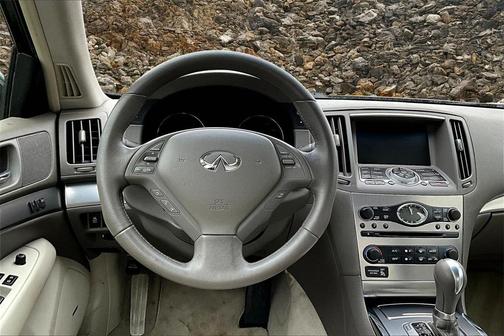 2011 INFINITI G37x Base