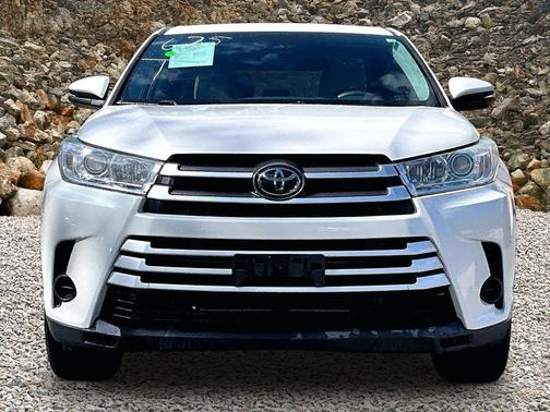 Blizzard Pearl 2018 Toyota Highlander LE