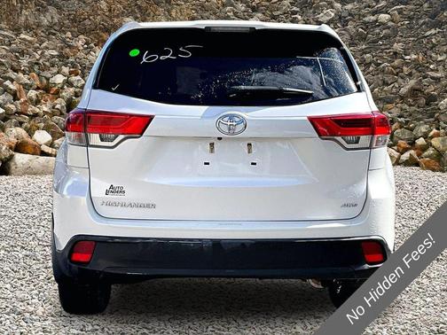 Blizzard Pearl 2018 Toyota Highlander LE