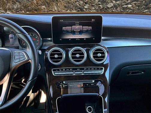 2018 Mercedes-Benz GLC 300 4MATIC