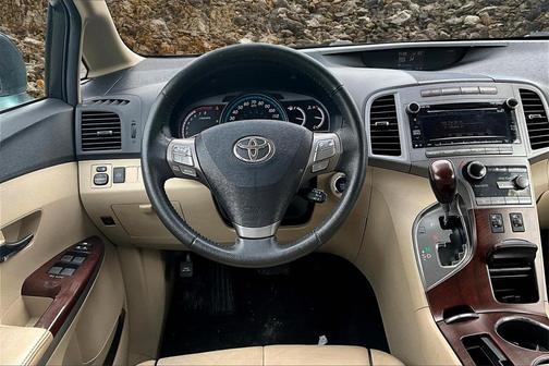 2010 Toyota Venza Base