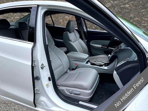White 2015 Acura TLX V6 Tech