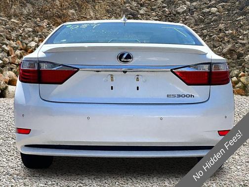 Starfire Pearl 2015 Lexus ES 300h Base