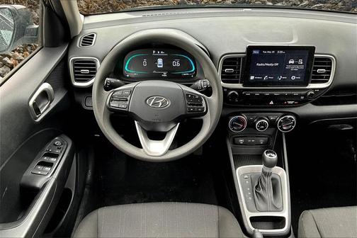 2024 Hyundai VENUE SE