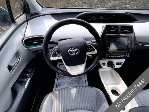 Classic Silver Metallic 2017 Toyota Prius Prime Plus
