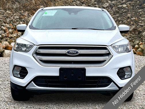 Oxford White 2019 Ford Escape SE