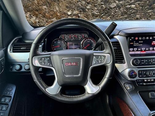 2016 GMC Yukon SLT
