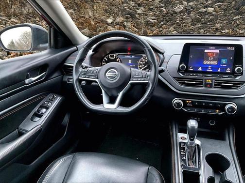 2022 Nissan Altima SR VC-Turbo FWD