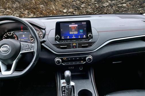 2022 Nissan Altima SR VC-Turbo FWD