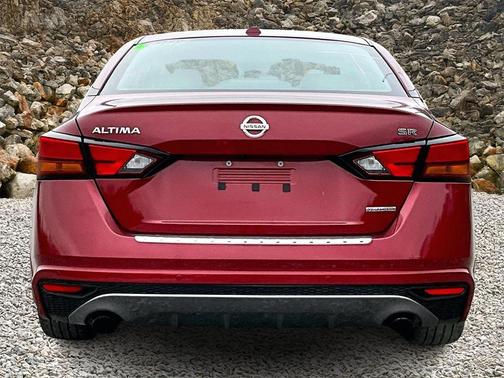 2022 Nissan Altima SR VC-Turbo FWD