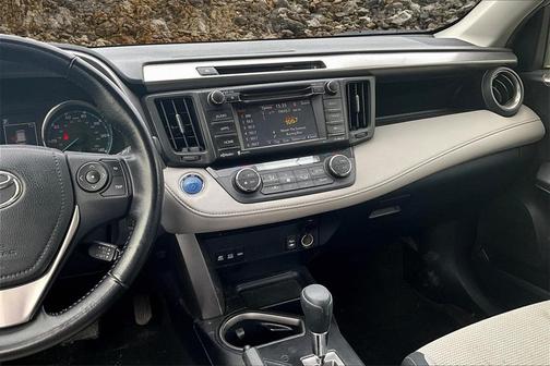 2016 Toyota RAV4 Hybrid XLE