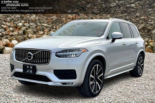2021 Volvo XC90 T6 Momentum