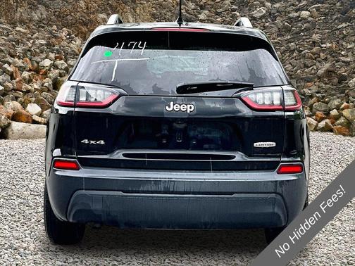 Diamond Black Crystal Pearlcoat 2019 Jeep Cherokee Latitude