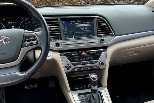 2017 Hyundai ELANTRA Limited