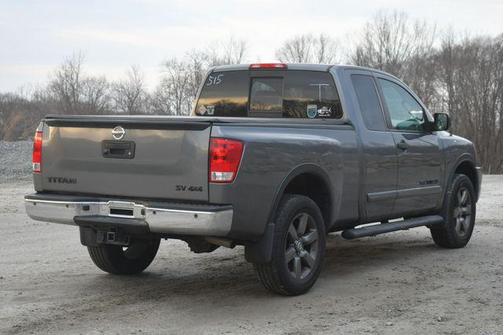 2015 Nissan Titan SV