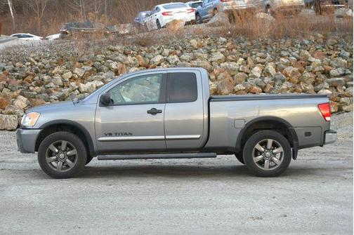 2015 Nissan Titan SV