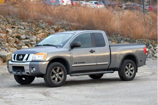 2015 Nissan Titan SV