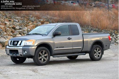 2015 Nissan Titan SV