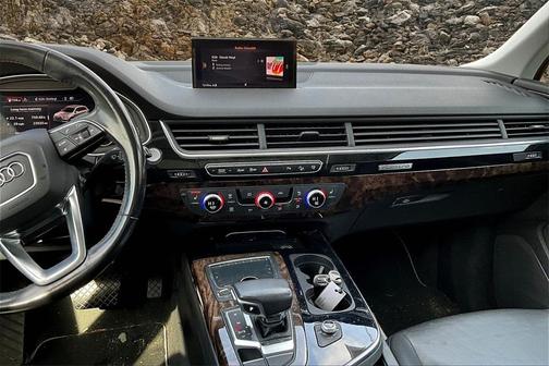 2017 Audi Q7 3.0T Premium
