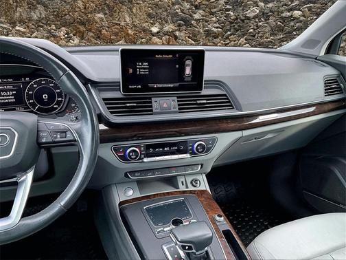 2020 Audi Q5 Premium Plus 55 TFSI e quattro S tronic