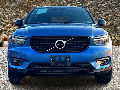 2020 Volvo XC40 T5 R-Design