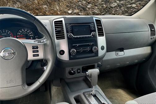 2015 Nissan Frontier SV