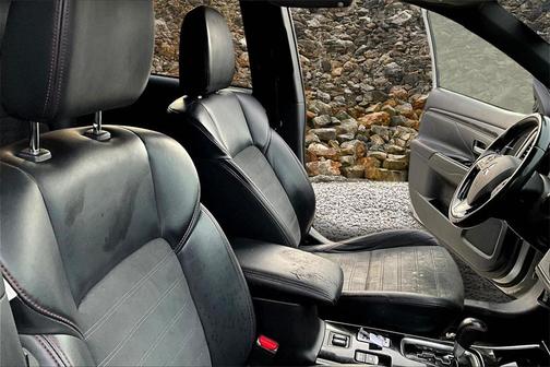 2020 Mitsubishi Outlander SE