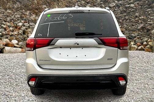 2020 Mitsubishi Outlander SE