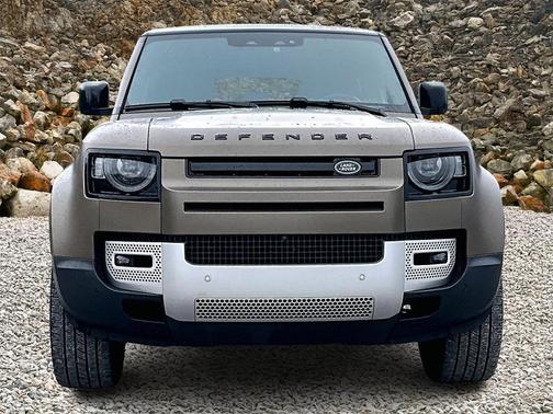 2024 Land Rover Defender 110 P500 SE