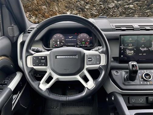 2024 Land Rover Defender 110 P500 SE