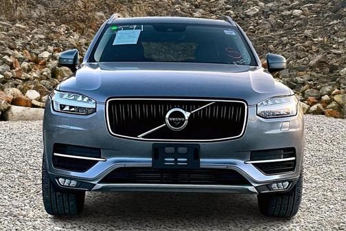 2019 Volvo XC90 T6 Momentum