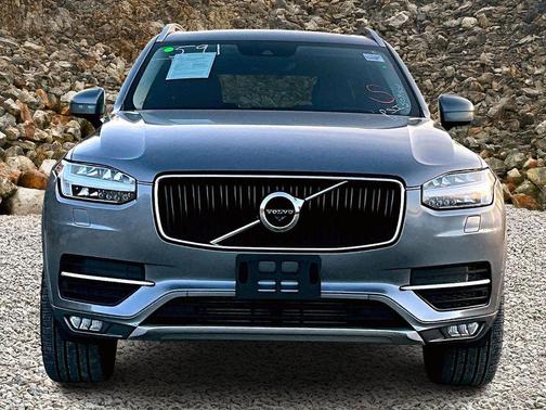 2019 Volvo XC90 T6 Momentum