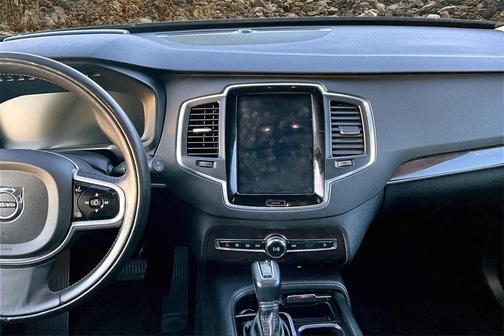 2019 Volvo XC90 T6 Momentum