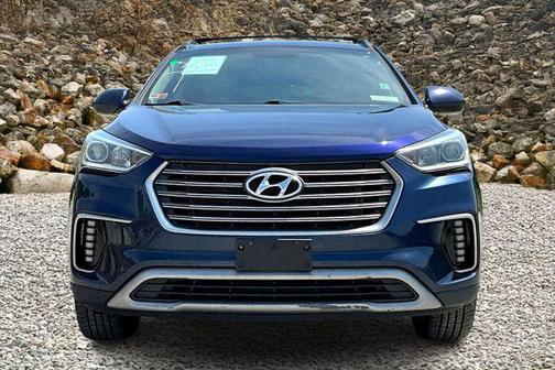 2017 Hyundai SANTA FE SE