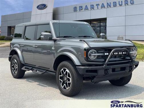 2024 Ford Bronco Outer Banks